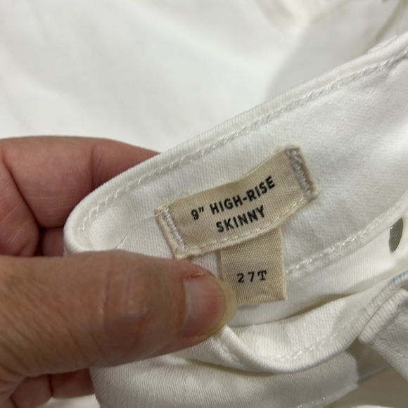 Madewell 9” Mid Rise‎ Skinny Jeans in Pure White. Size 27 T (531) - Picture 6 of 11